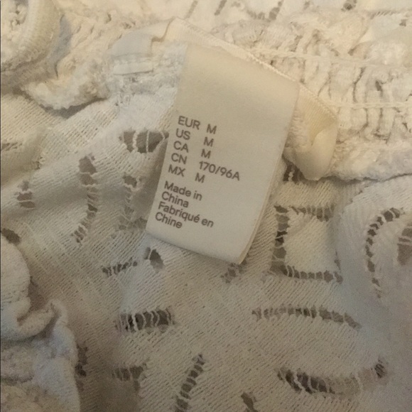 ❤️A cute white top💗 - Picture 2 of 3